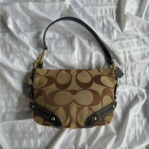 SOLD!! ‼️Y2K Coach Signature Mini Carly